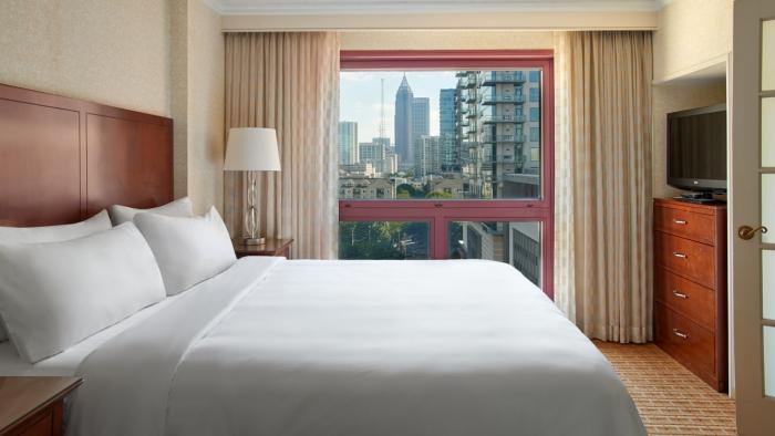 Atlanta Marriott Suites Midtown Room photo